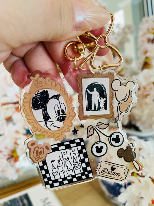 Mouse Frames Epoxy Keychain